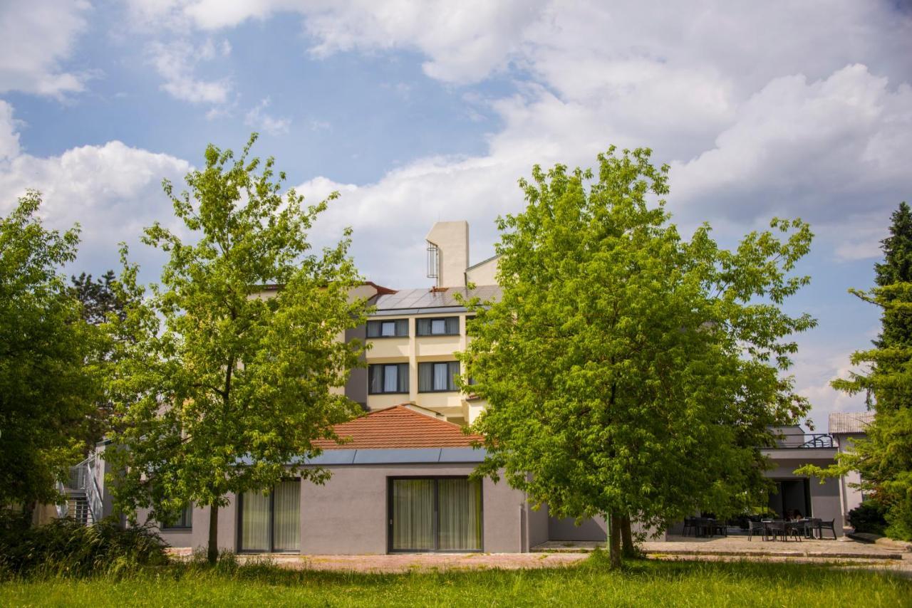 Hotel Prebold Zewnętrze zdjęcie
