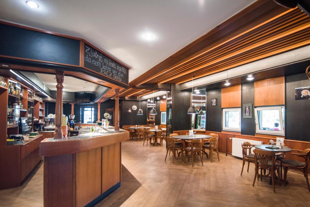 Hotel Prebold Zewnętrze zdjęcie