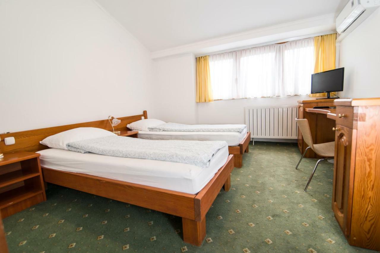 Hotel Prebold Zewnętrze zdjęcie